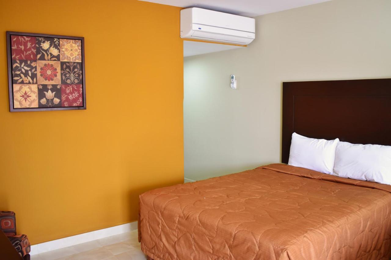 El Camino Hotel & Suites Heroica Caborca Exteriör bild