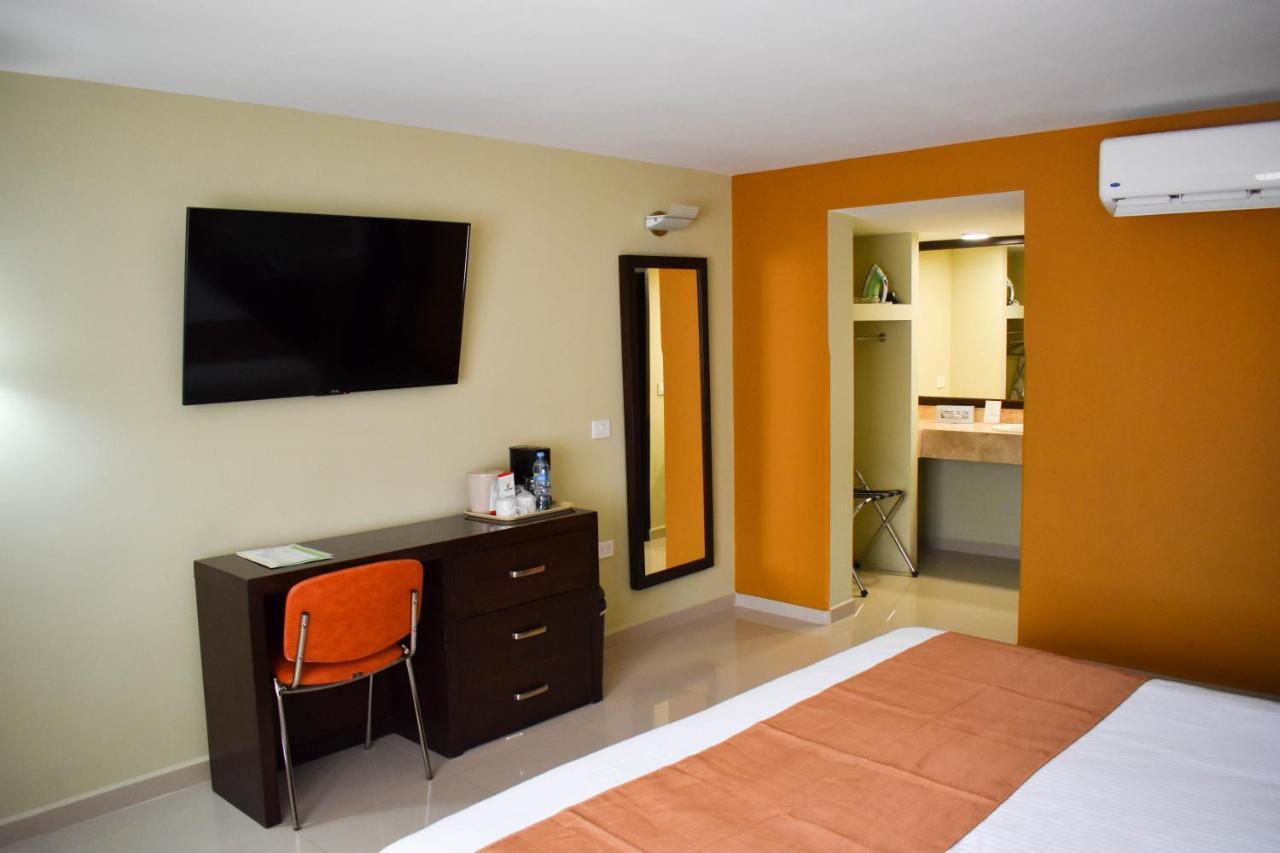 El Camino Hotel & Suites Heroica Caborca Exteriör bild