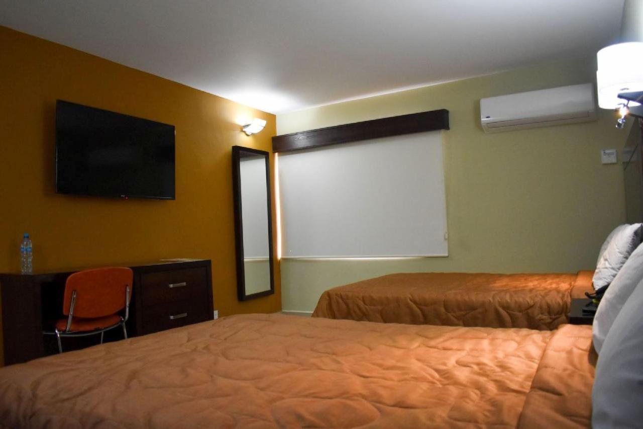 El Camino Hotel & Suites Heroica Caborca Exteriör bild